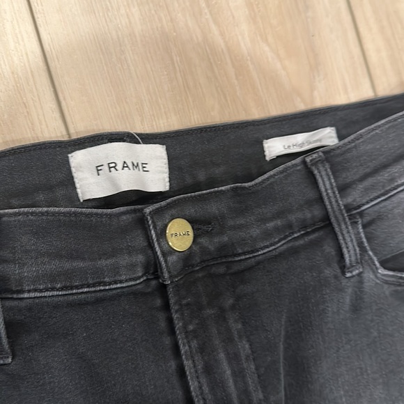 EUC Women’s Nordstrom’s FRAME Brand Size 32 Stretch Gray Black Distressed Jeans - Picture 6 of 10